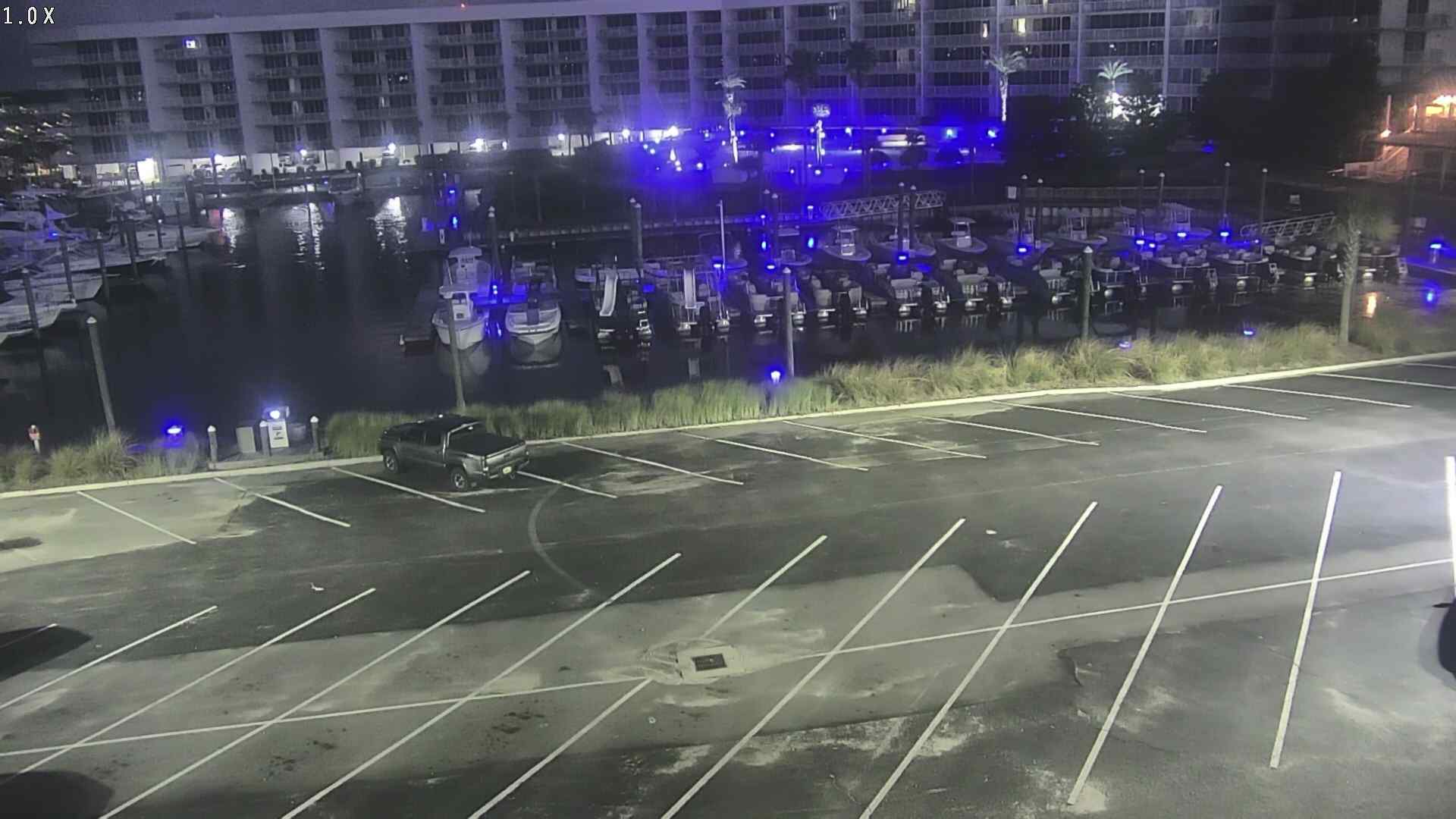 USA Alabama Mobile Embankment with a pier for yachts webcam